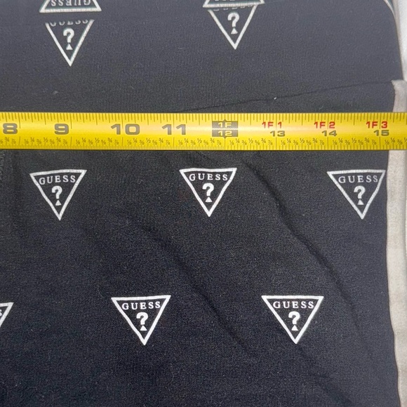 GUESS shorts - Picture 7 of 9